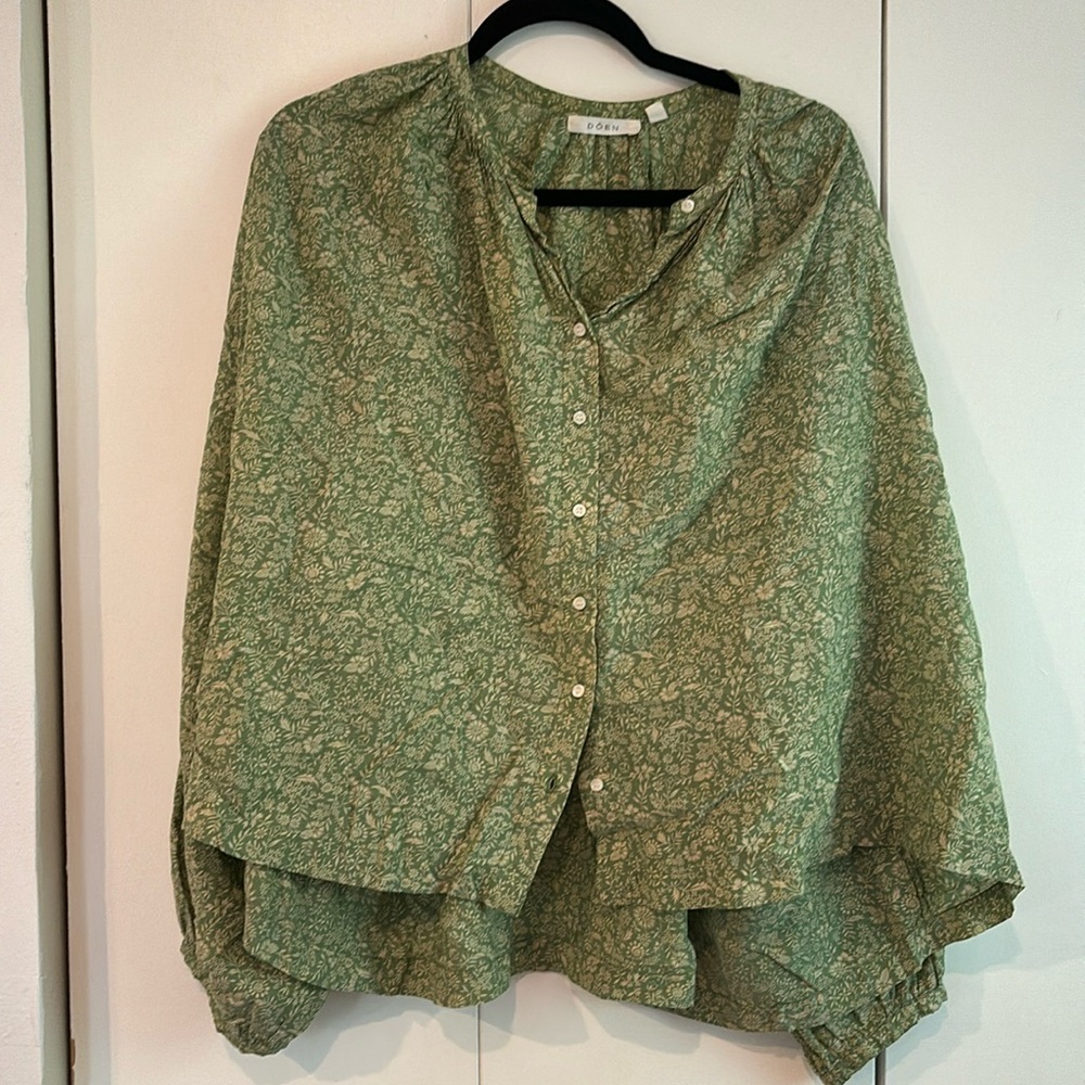 Doen Jane Button front peasant blouse, size XL.